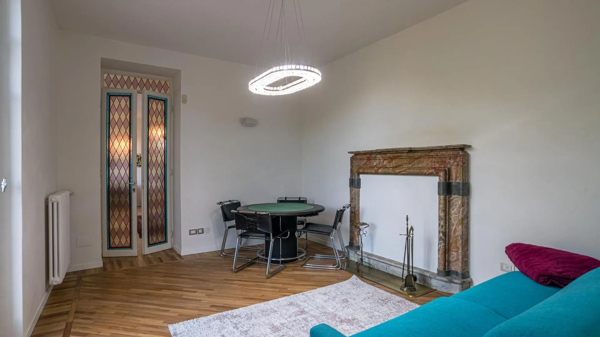 Guest Host - Stylish And Bright Apartment With Private Garden Côme Italie