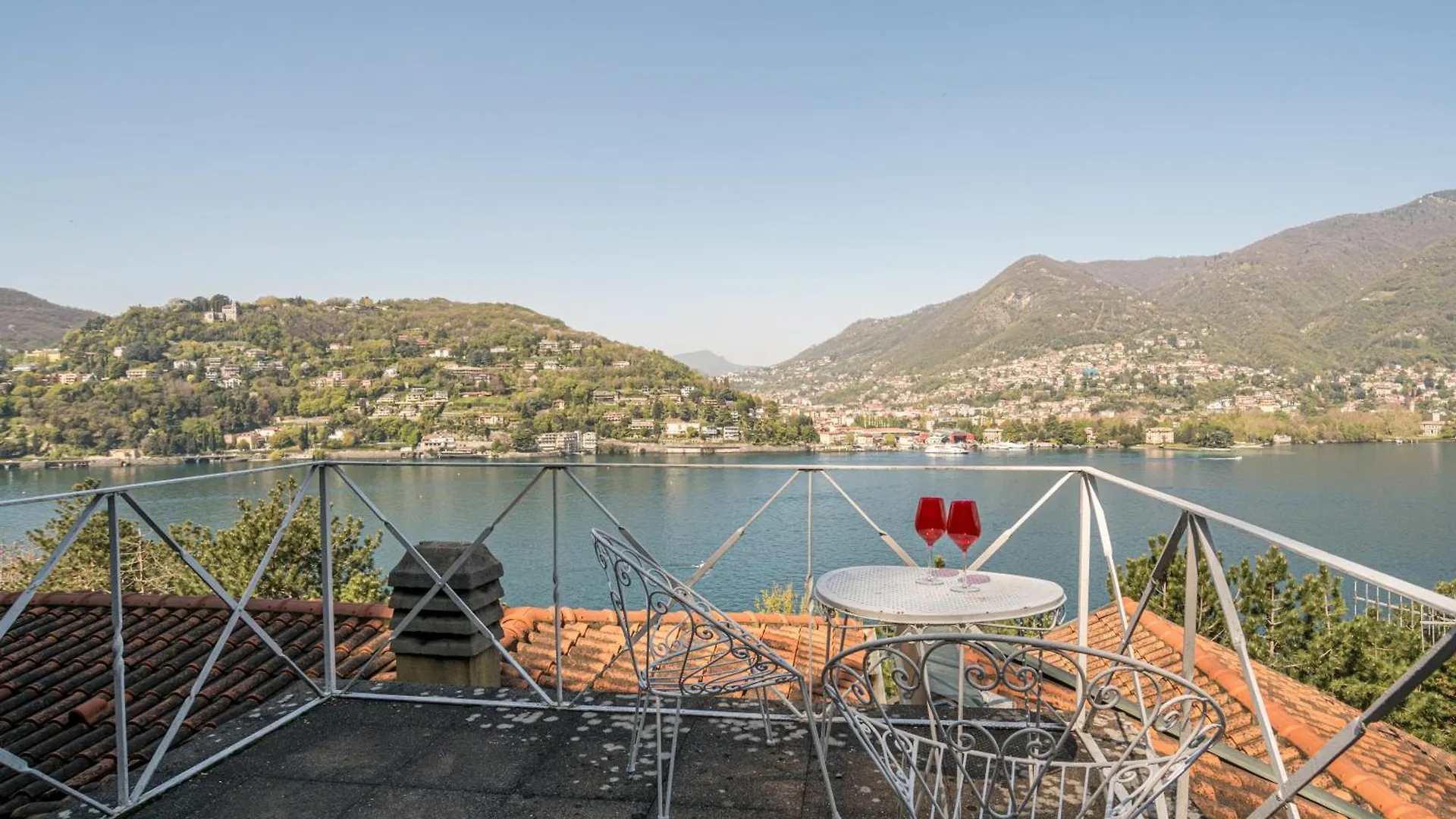 Guest Host - Stylish And Bright Apartment With Private Garden Côme