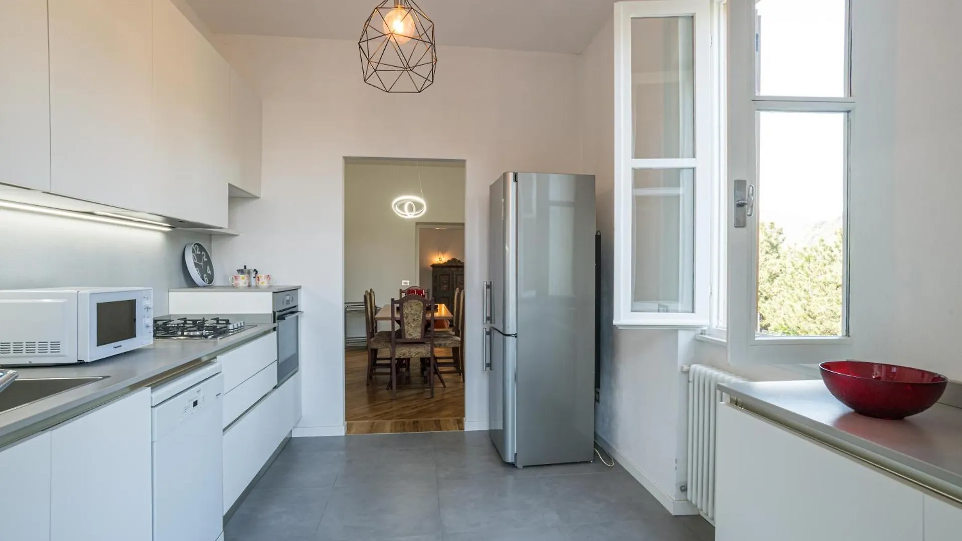 Guest Host - Stylish And Bright Apartment With Private Garden Côme Italie